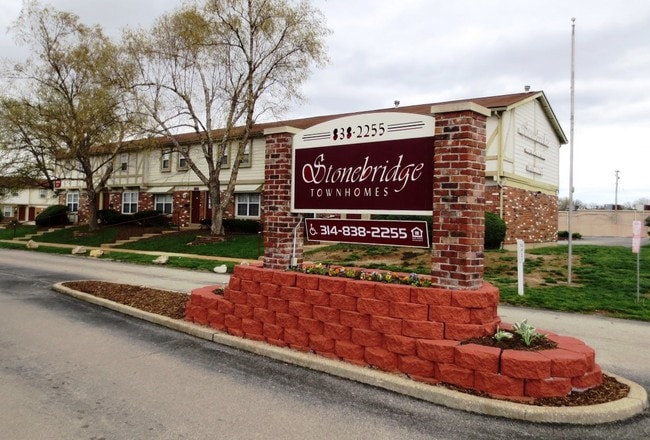 Building Photo - Stonebridge Townhomes