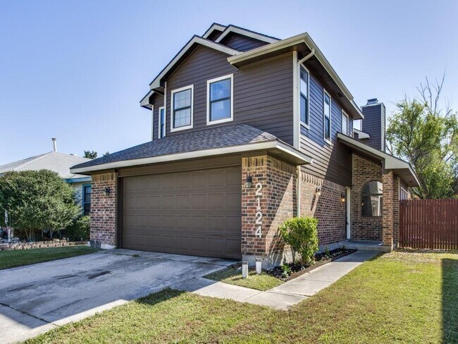 Building Photo - 2124 Avignon Dr