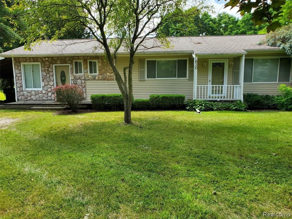Primary Photo - 630 Rush Lake Rd