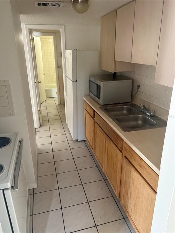 Building Photo - 1347 Baywatch Loop