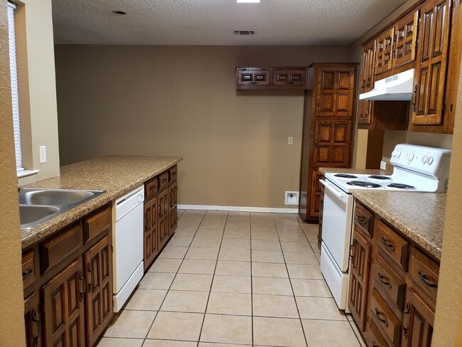 Foto del edificio - 3410 Reno Dr