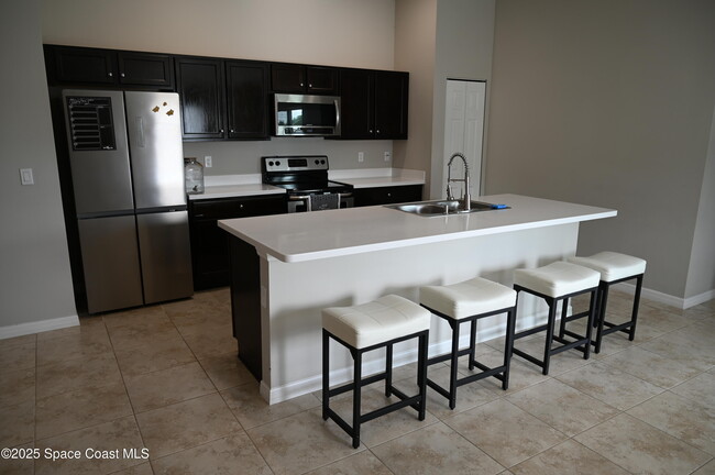 Foto del edificio - 1674 Tilly St SE