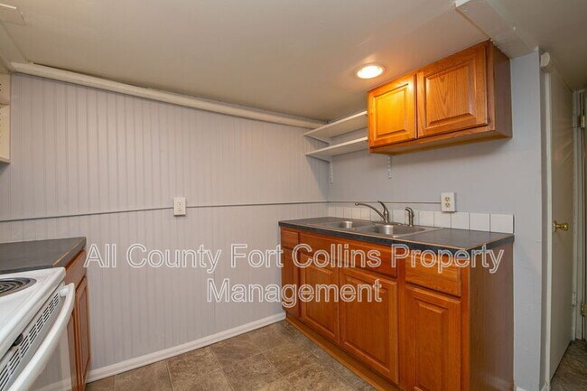 Foto del edificio - 224 1/2 S. Loomis Ave