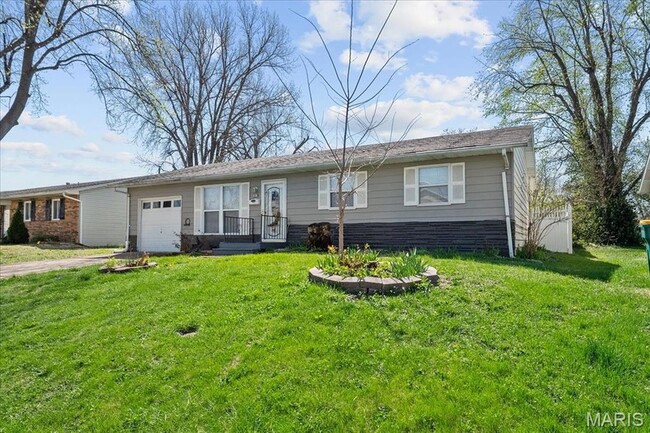 Building Photo - 807 Estate Dr