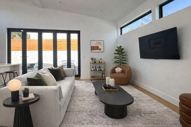 Foto del edificio - 2935 S West View St