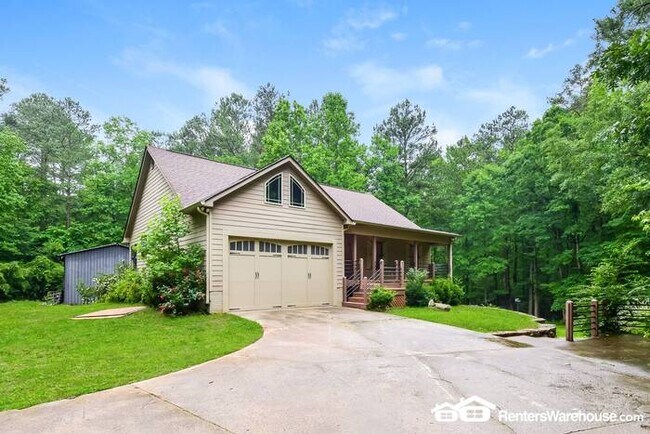 Building Photo - Small piece of Heaven - 3 1/2 acres