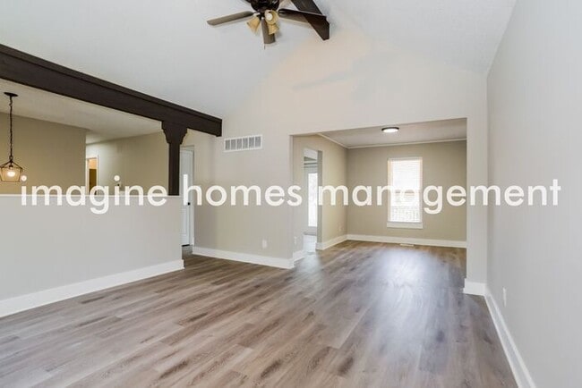 Foto del edificio - 13904 S Sycamore St
