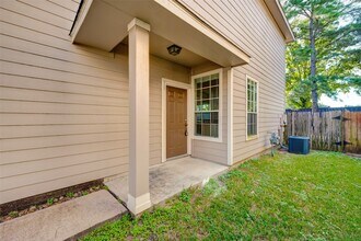 Building Photo - 16535 Cairngrove Ln