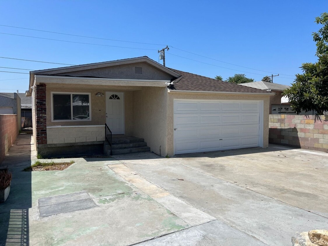 Photo - 2134 Wayside Street