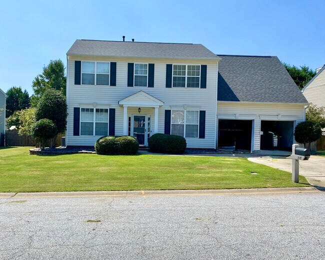 Building Photo - 107 Whixley Ln