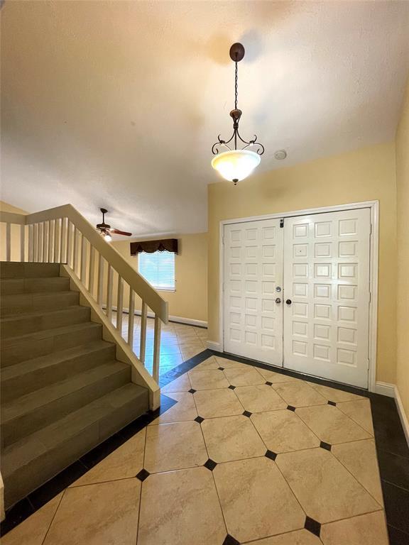 Building Photo - 8630 Rivercross Rd