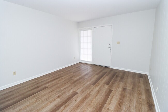 Sala de estar - Green Briar Garden Homes