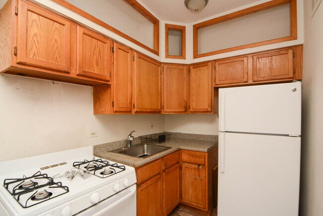 Foto del edificio - 2244 W Wilson Ave