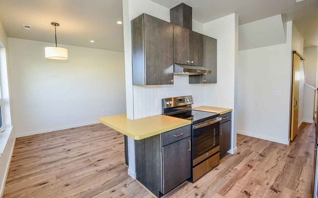 Building Photo - 2342 Shorthorn Ave