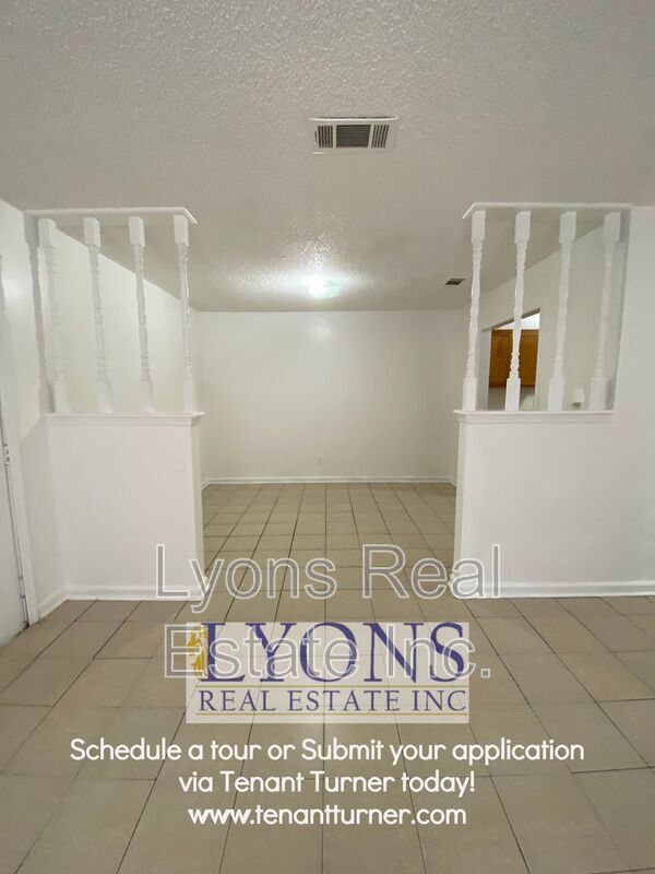 Building Photo - 1102 S Gordon Ave