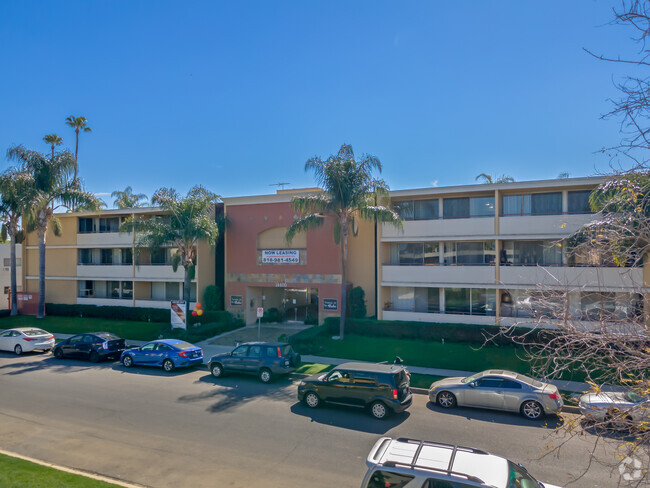 Terraces At the Oaks Apartments - Sherman Oaks, CA | Apartments.com