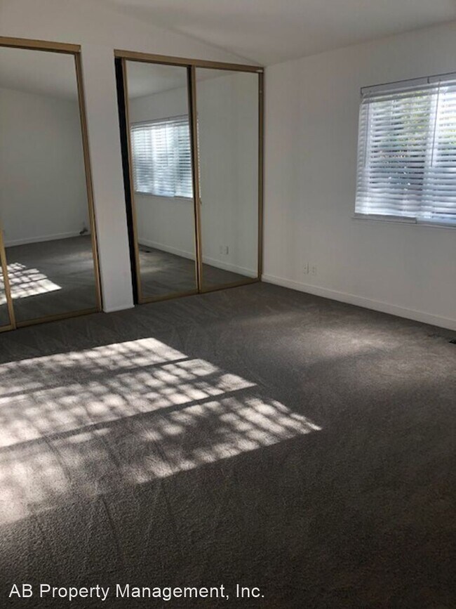 Foto del edificio - 4 br, 2 bath House - 4820 Smith Gate Court