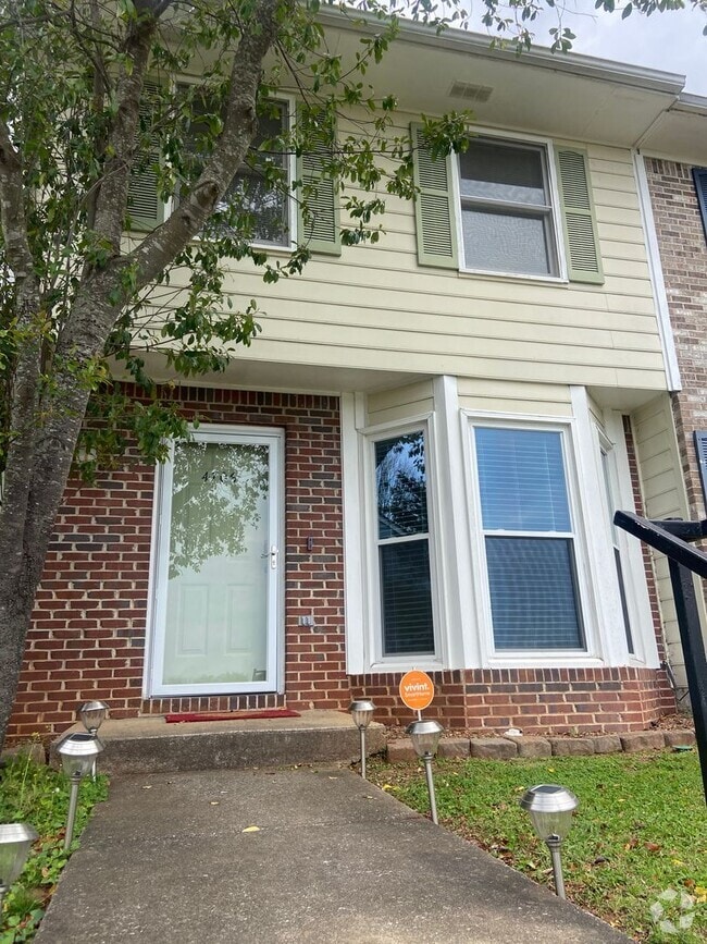 Building Photo - 4706 Cheshire Cir