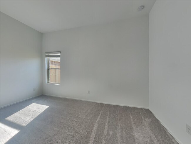 Foto del edificio - 27019 Breakaway Ln