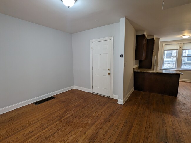 Building Photo - 5029 N Harding Ave