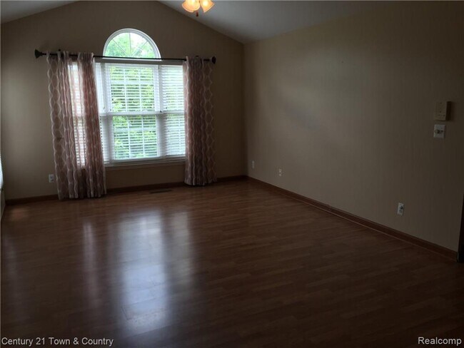 Building Photo - 4773 Berkshire Dr