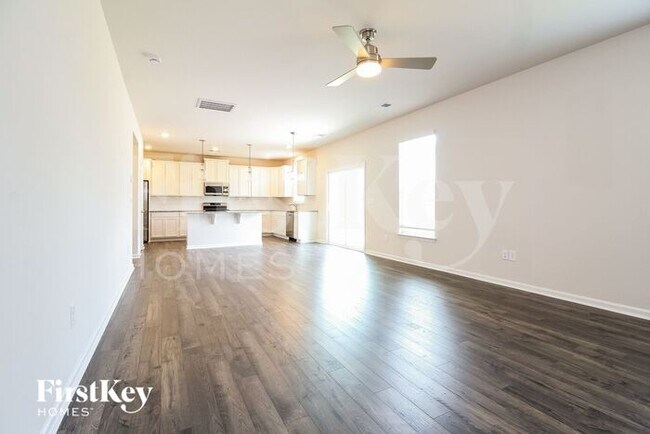Foto del edificio - 804 Birchcrest Wy