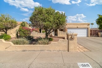 Building Photo - 10415 N 63rd Dr