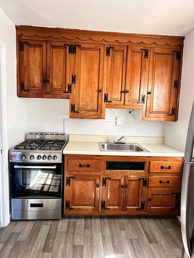 Foto del edificio - 2819 W Queen Ln