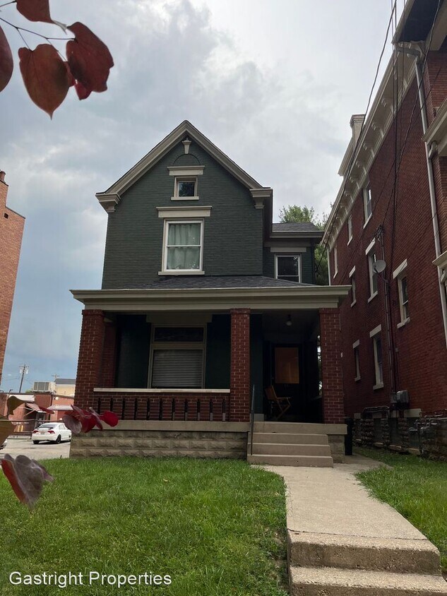 Foto principal - 4 br, 1.5 bath House - 14 Wallace Avenue