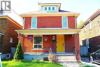 Building Photo - 4935 Willmott St