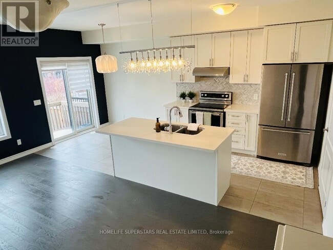 Building Photo - 3068 Cascade Common