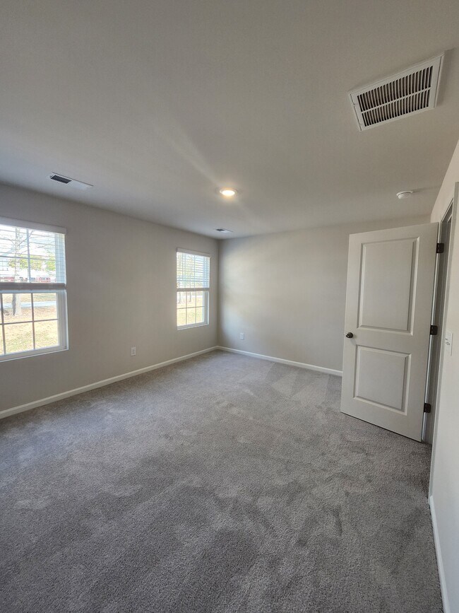 Foto del edificio - 818 Powder Br Dr