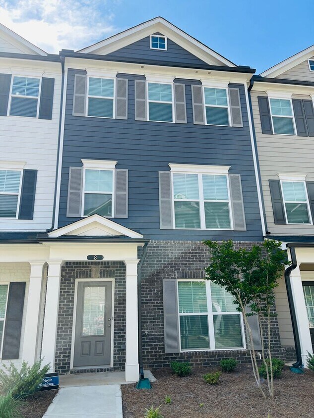 Primary Photo - Stunning 3 bedroom, 3.5 bathroom townhome ...