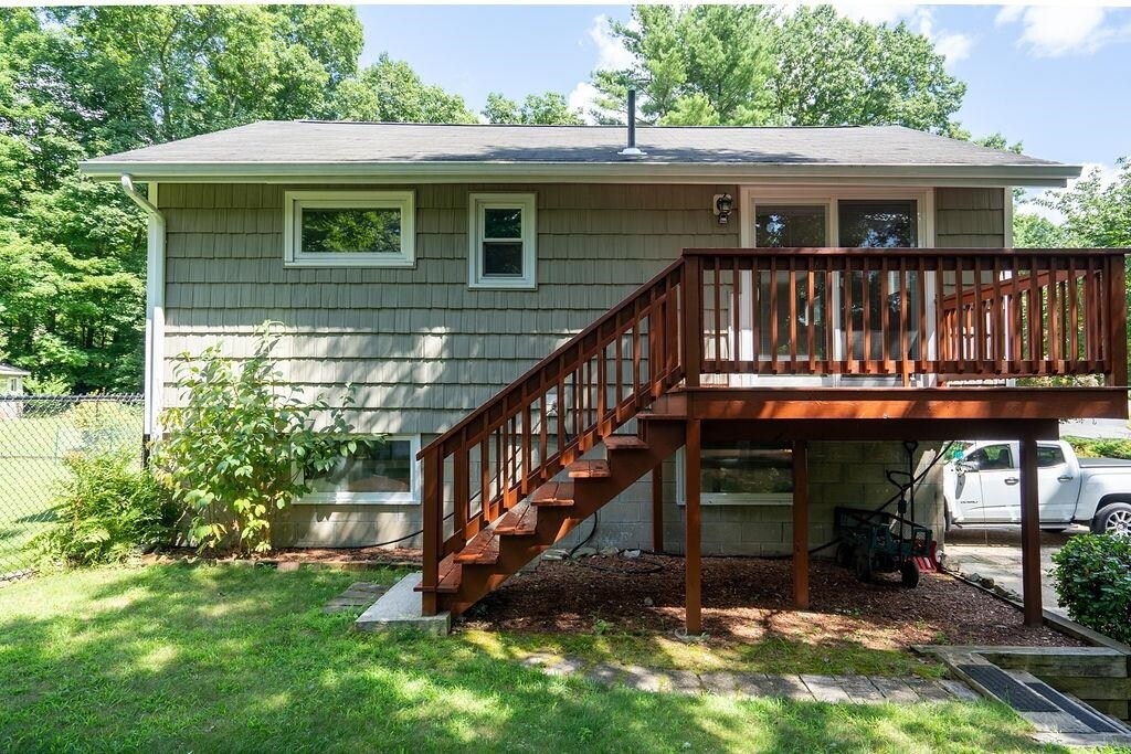 Primary Photo - 2 Buyck Ave