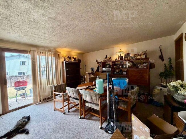 Foto del edificio - 1718 Enfield St