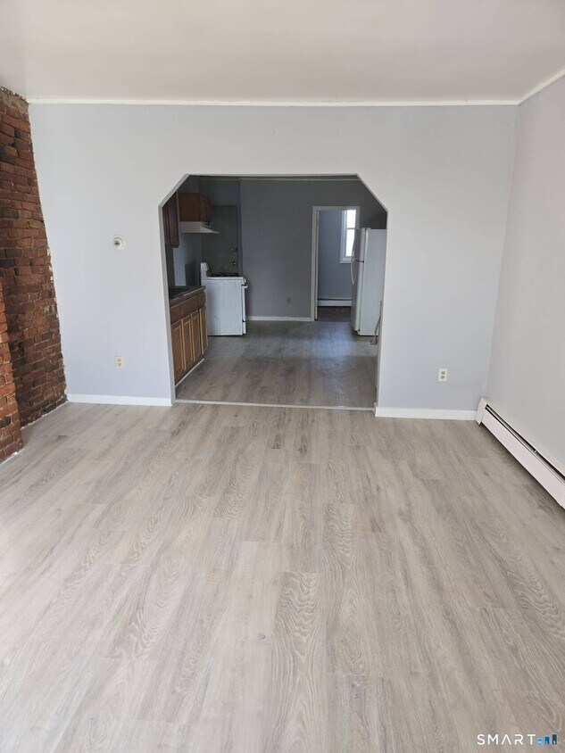 Building Photo - 114 Mather St