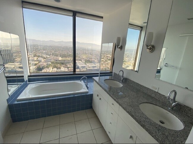 Master Bathroom - 1100 Wilshire Blvd