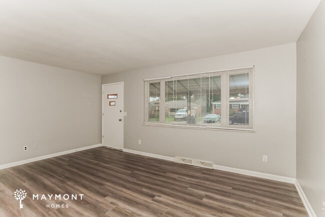 Building Photo - Charming 3-Bedroom Brick Home