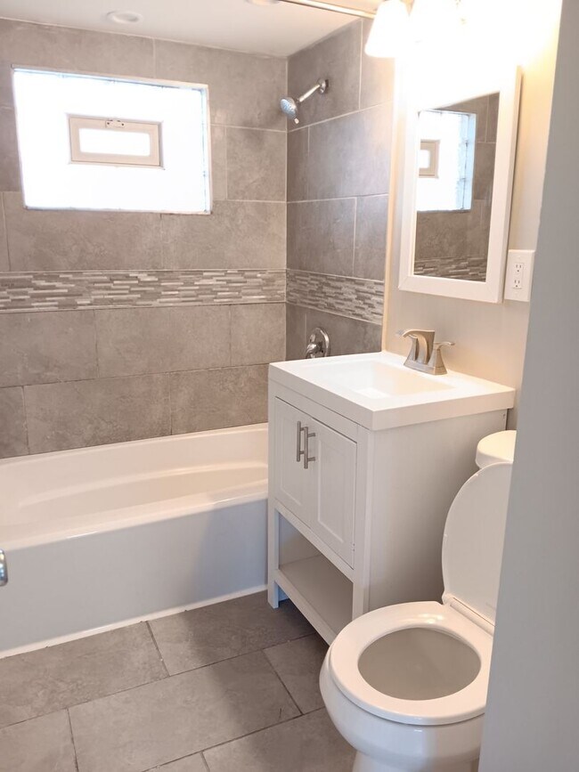 Foto del edificio - Spacious 3-Bedroom Home in Hammond