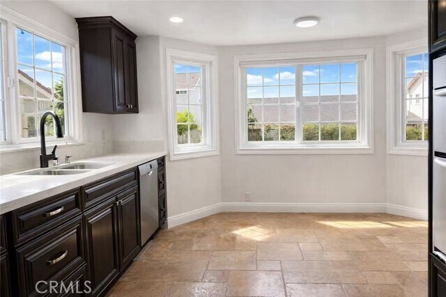 Foto del edificio - 4 Tory