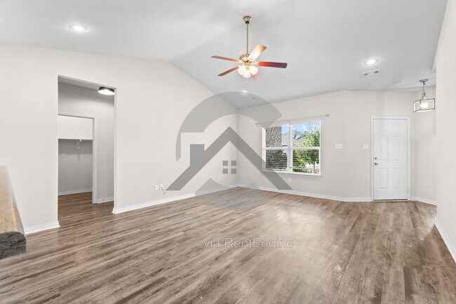 Foto del edificio - 2230 Matthews Meadow Ln