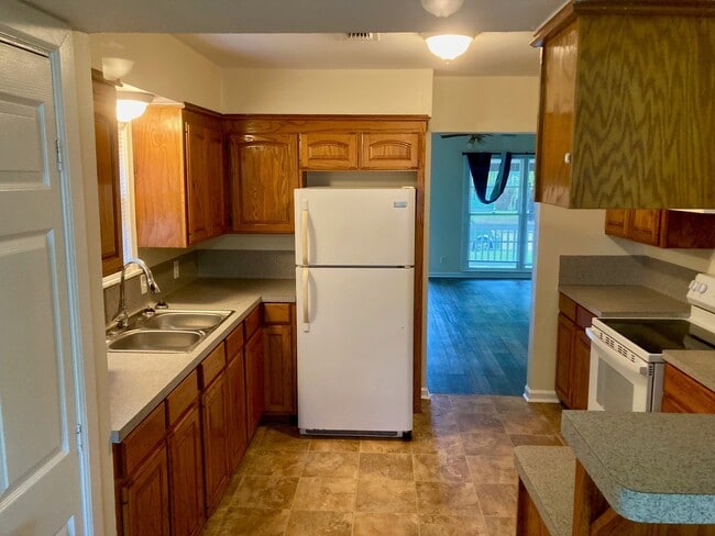 Foto del edificio - 103 Trout Ave