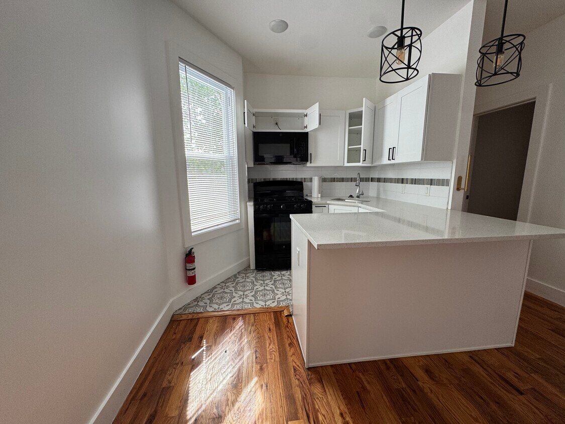 Foto principal - 118 Randolph Ave