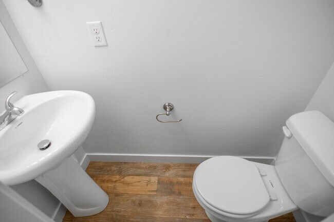 Building Photo - Beautiful 3-Story Payton in Nampa! Now Lea...