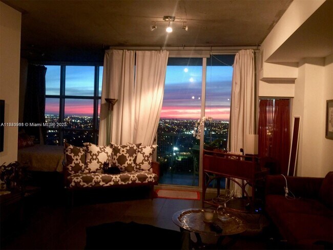 Foto del edificio - 3301 NE 1st Ave