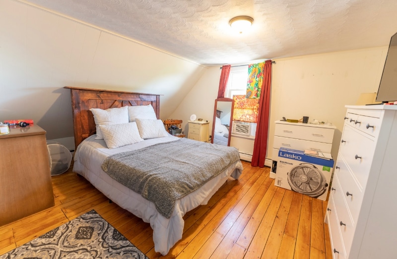 Building Photo - 225 Waterman Ave