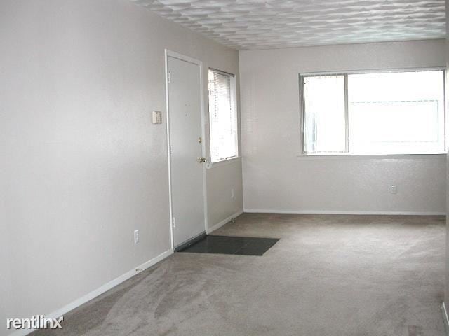 Building Photo - 4418 Travis St