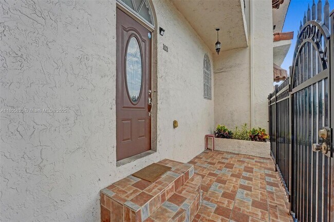 Foto del edificio - 1695 SW 11th St