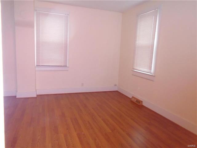 Building Photo - 120 N Vine St