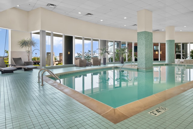 Foto del edificio - 420 E Waterside Dr
